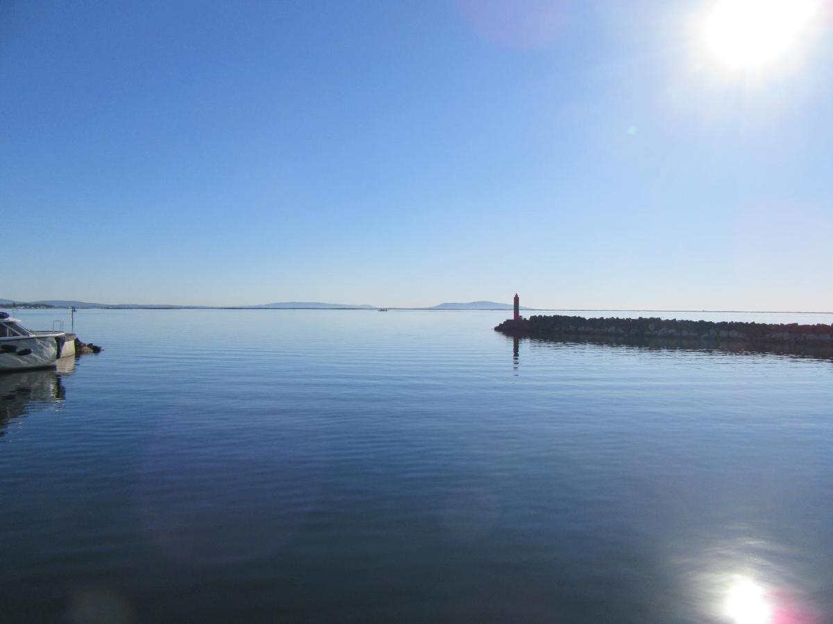 Вилла Charming And Quaint 2-Bed House In Marseillan Экстерьер фото